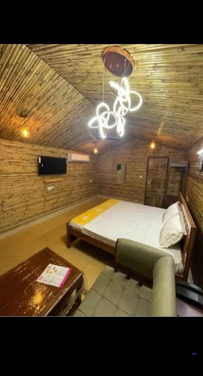 SK Bamboo Hut Maker