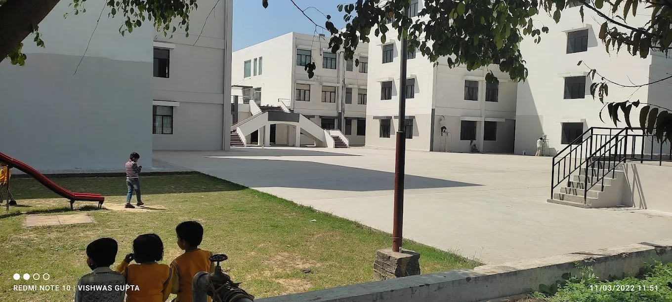 VINYAAS PUBLIC SCHOOL
